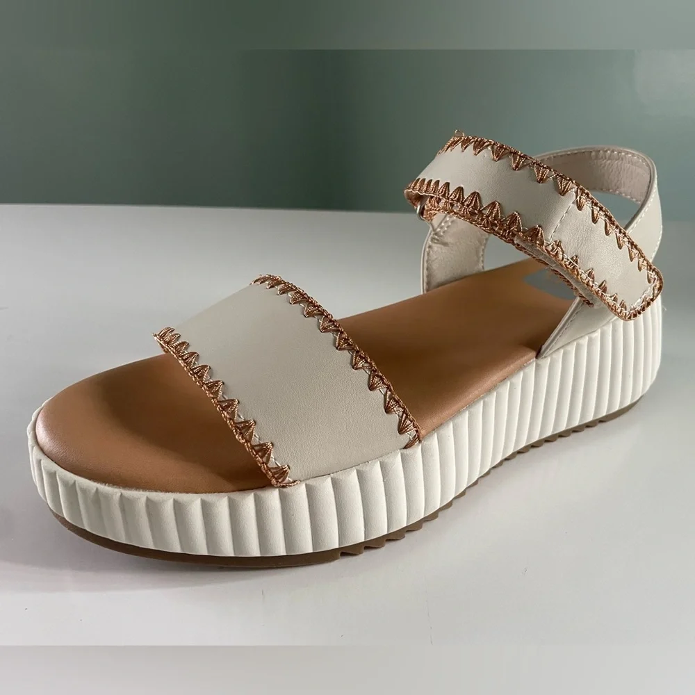 Dolce Vita Franca Ivory Wedge Sandal Cushioned Platform Size 9 NWT